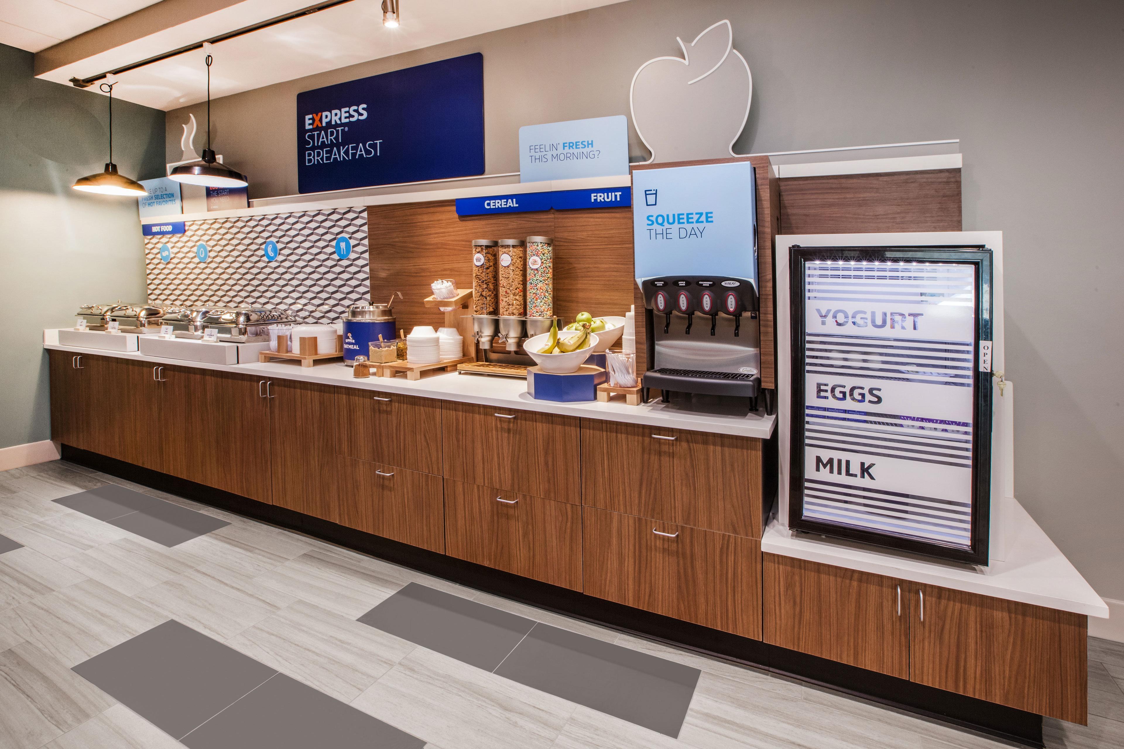 Holiday Inn Express Boston - Saugus By Ihg Exterior photo