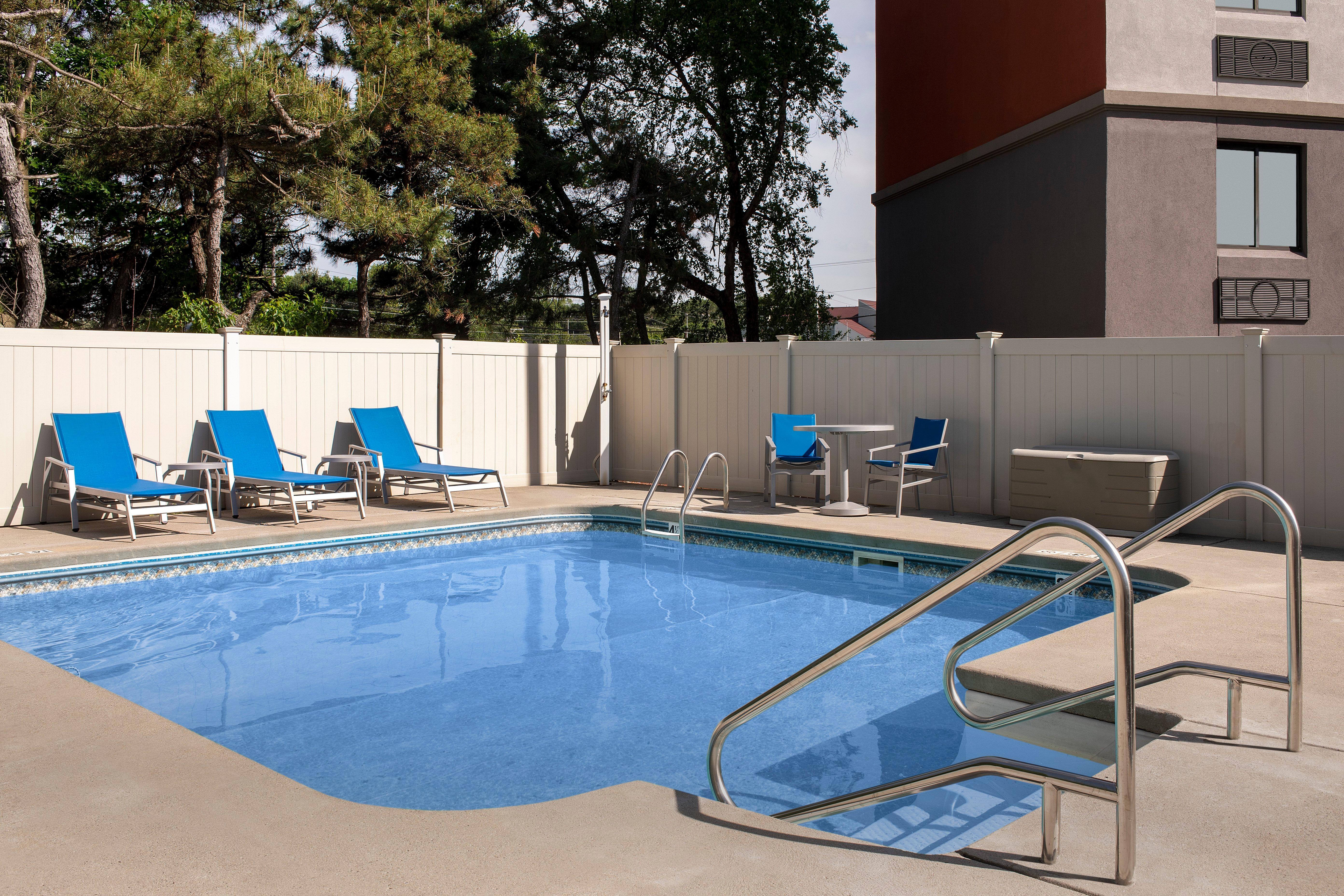 Holiday Inn Express Boston - Saugus By Ihg Exterior photo