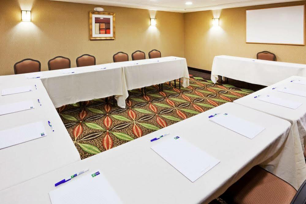 Holiday Inn Express Boston - Saugus By Ihg Exterior photo